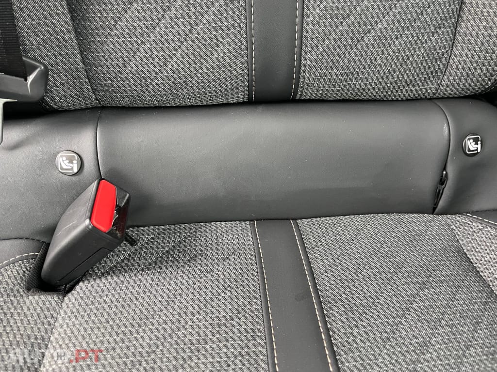 Peugeot 2008 1.2 Hybrid Allure e-DCS6