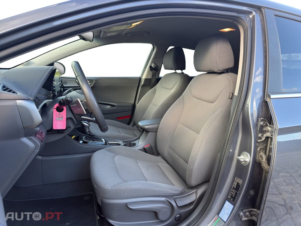 Hyundai Ioniq 1.6 GDI PHEV