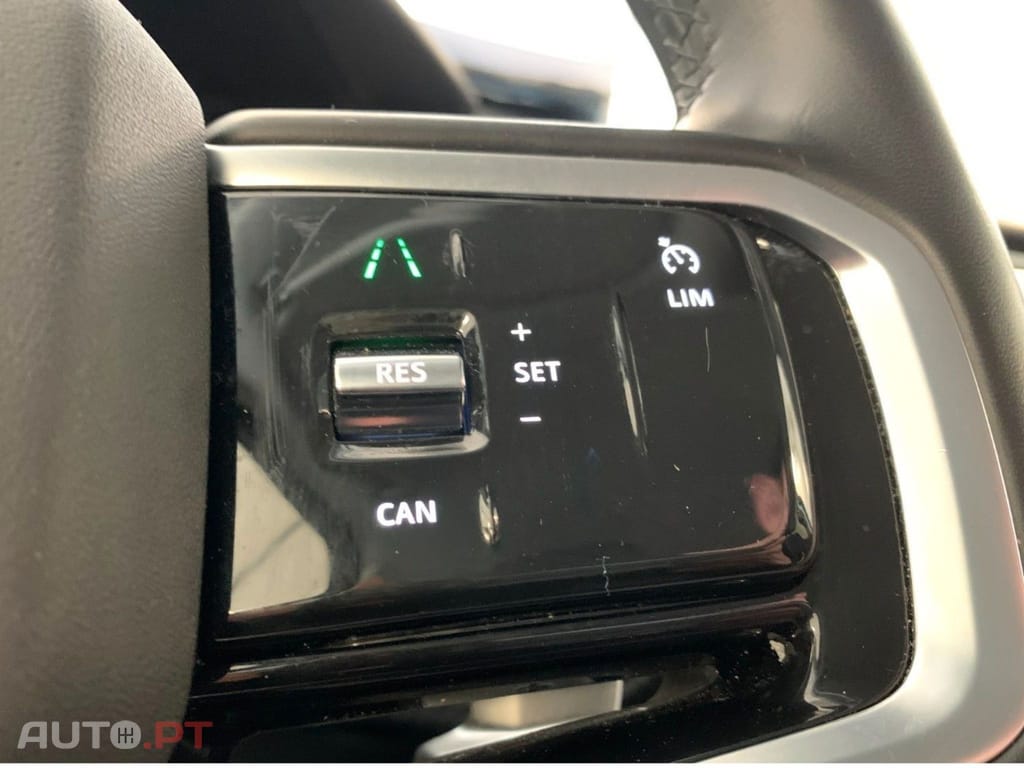 Land Rover Velar I.V.A DEDUTIVEL P400e Hybrid 