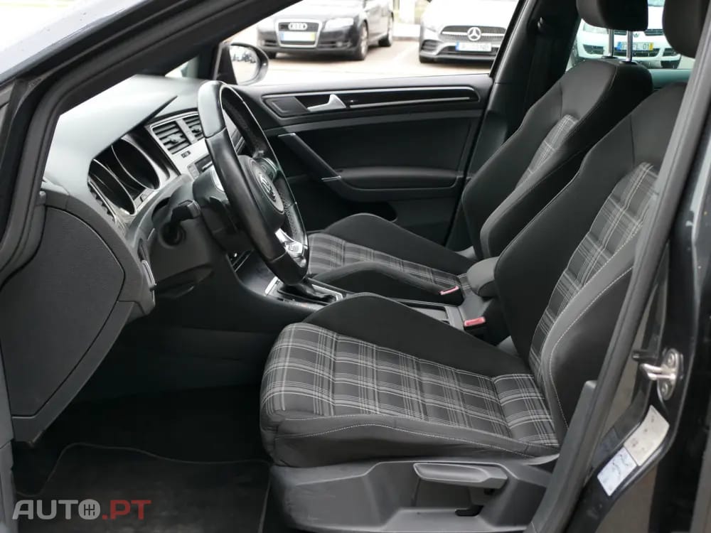 Volkswagen Golf Variant 2.0 TDi GTD DSG