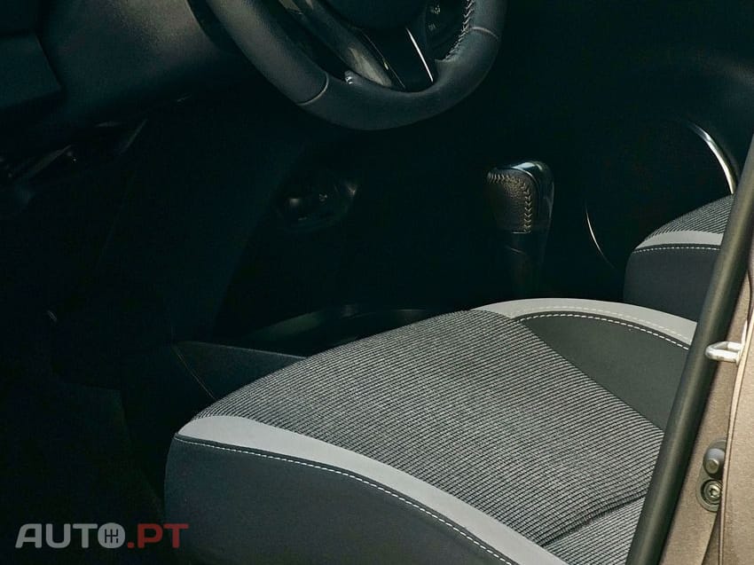 Toyota Yaris 1.5 HSD Comfort