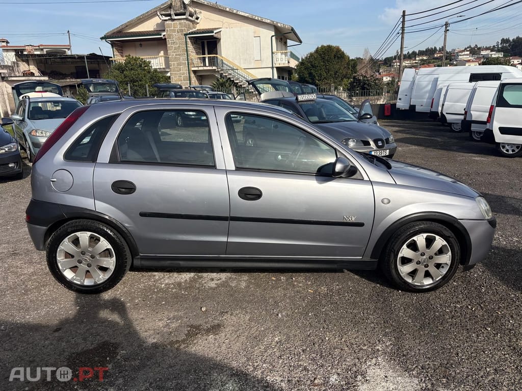 Opel Corsa 1.2 16V Enjoy