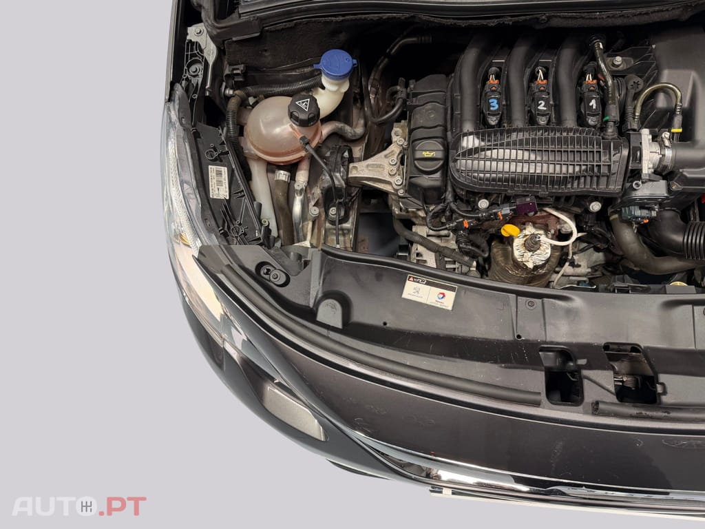 Peugeot 2008 1.2 e-VTi Style