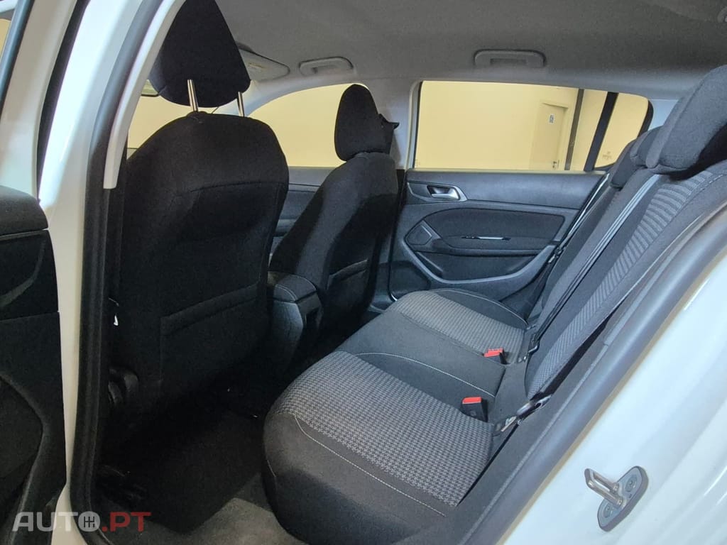 Peugeot 308 1.5 BlueHDI Business Line