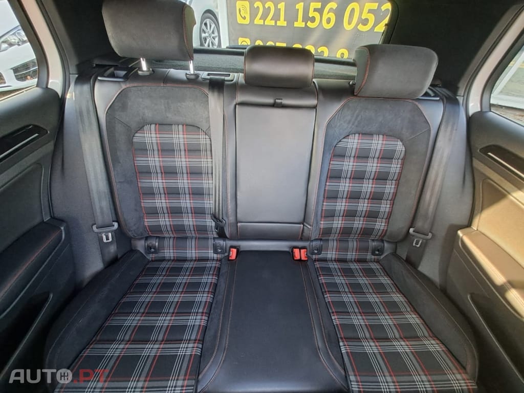 Volkswagen Golf 2.0 TSi GTi DSG Performance