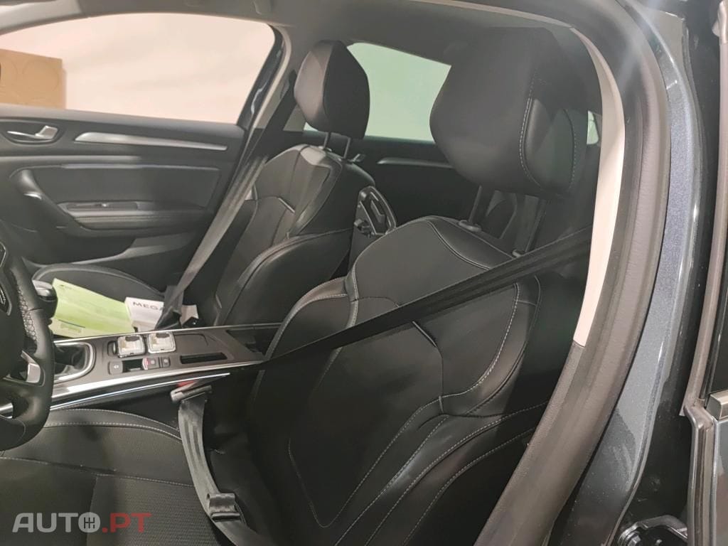 Renault Mégane Sport Tourer 1.5 Blue dCi Intens