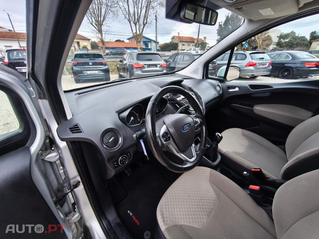 Ford Tourneo 1.5 TDCi Titanium