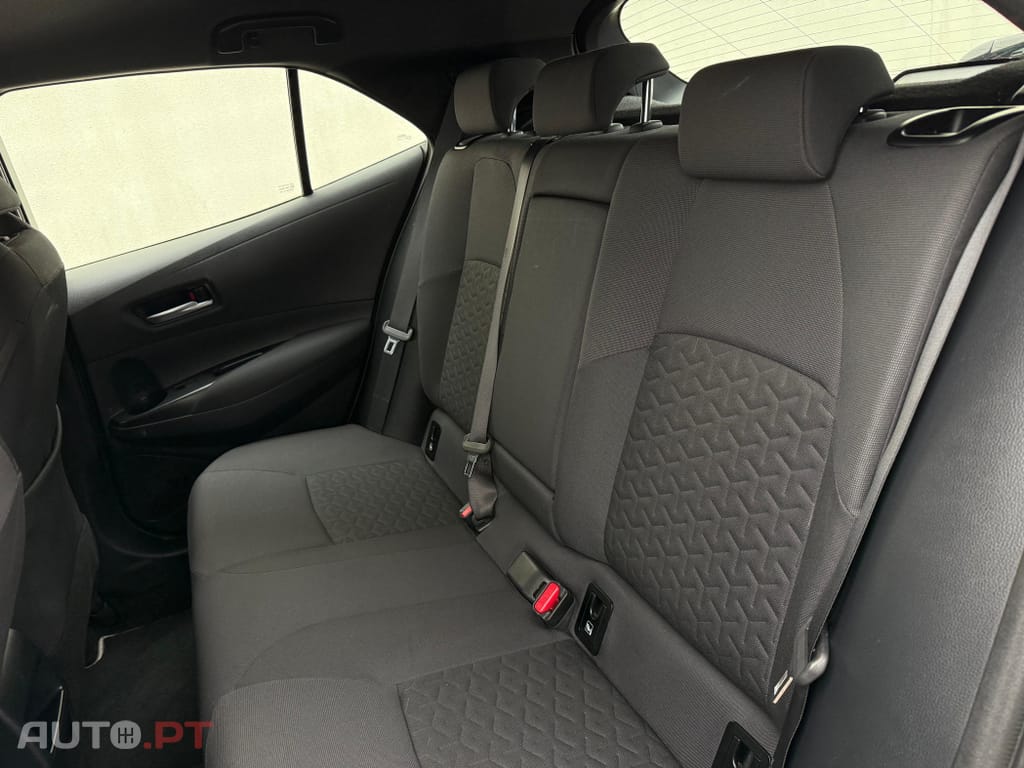 Toyota Corolla 1.8 Hybrid Active
