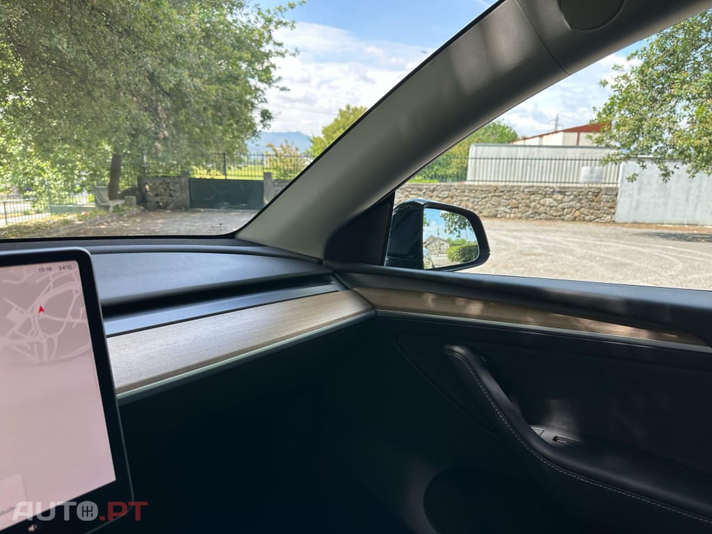 Tesla Model Y Long Range Tração Integral