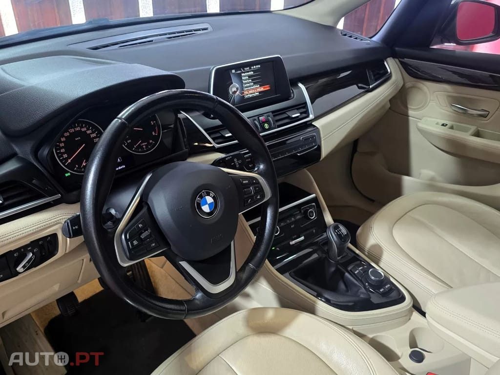 BMW 216 d Line Luxury