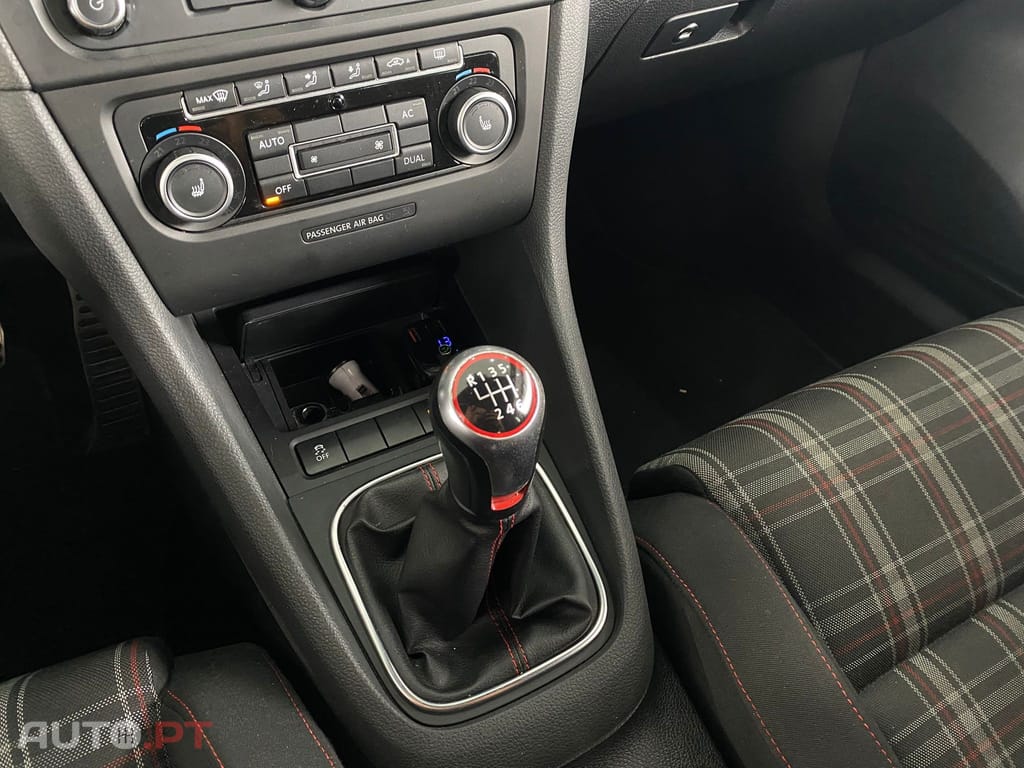 Volkswagen Golf 2.0 GTI
