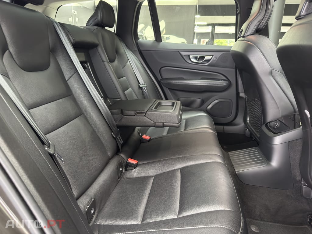 Volvo V60 2.0 T6 AWD TE Inscription Expression