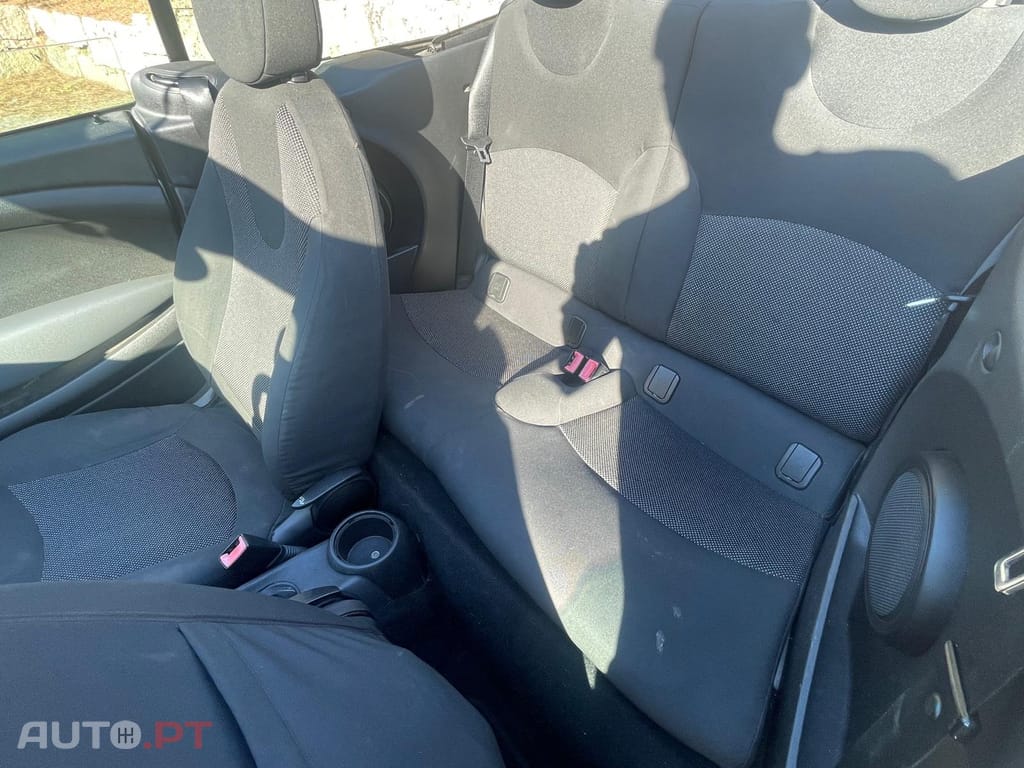 MINI Cabrio Cooper D 1.6
