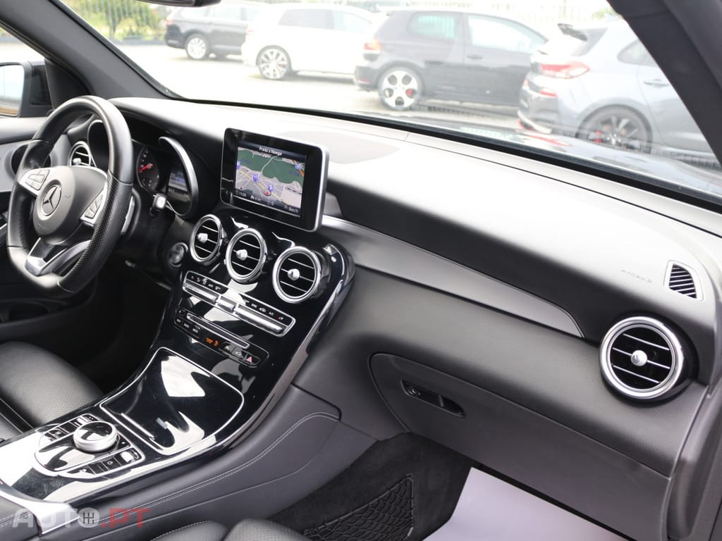 Mercedes-Benz GLC 220 D 4 Matic AMG Pack Night