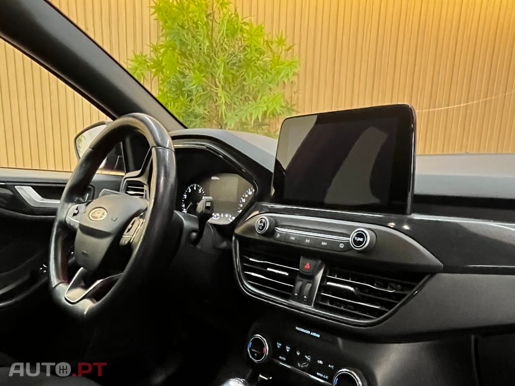Ford Focus SW 1.0 EcoBoost S&S ST-LINE