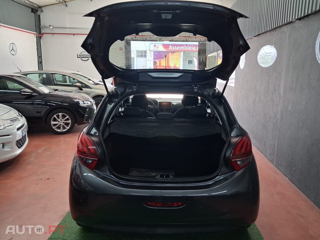 Peugeot 208 1.2 PureTech Style