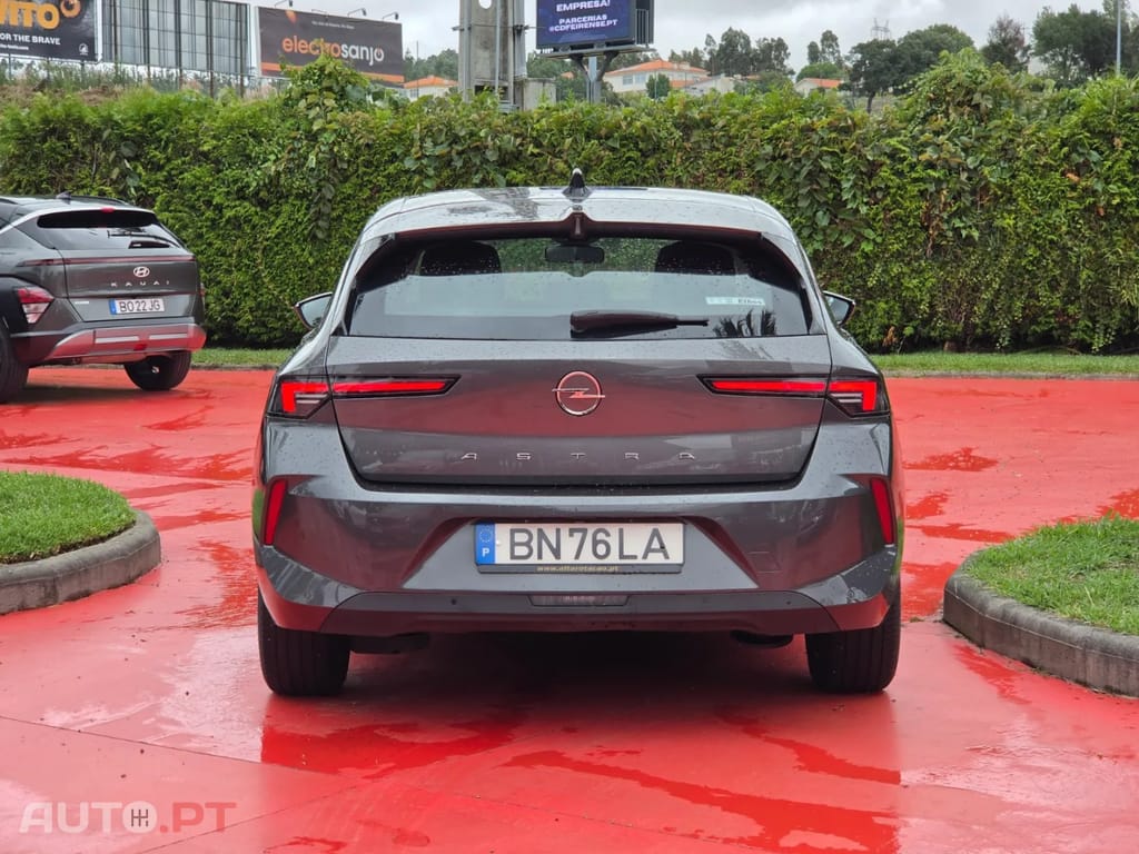 Opel Astra 1.5 D Edition Aut.