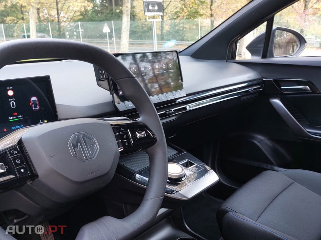 MG MG4 51 kWh Standard