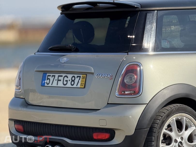 MINI Cooper Cooper S