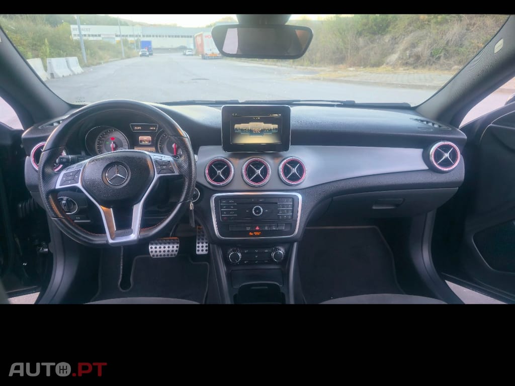 Mercedes-Benz CLA 220 AMG auto