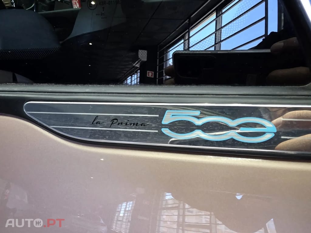 Fiat 500e La Prima