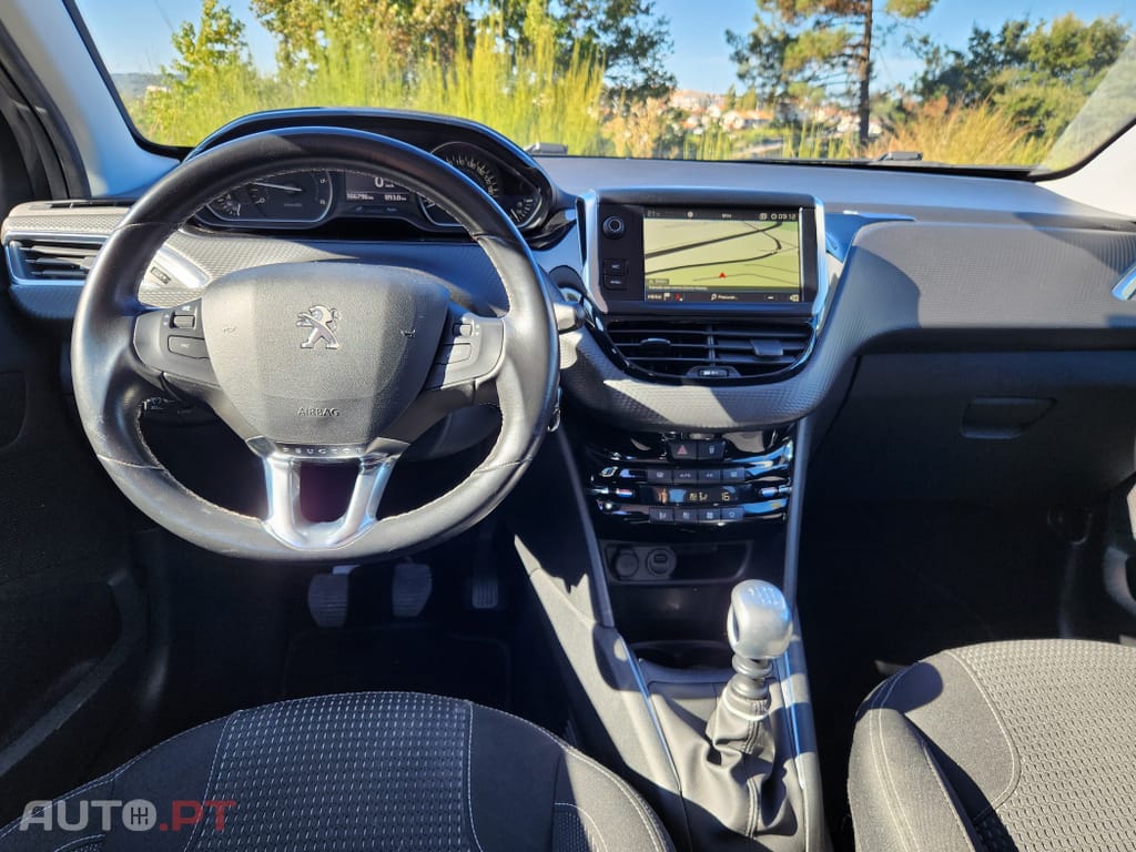 Peugeot 208 1.5 BlueHDi Allure
