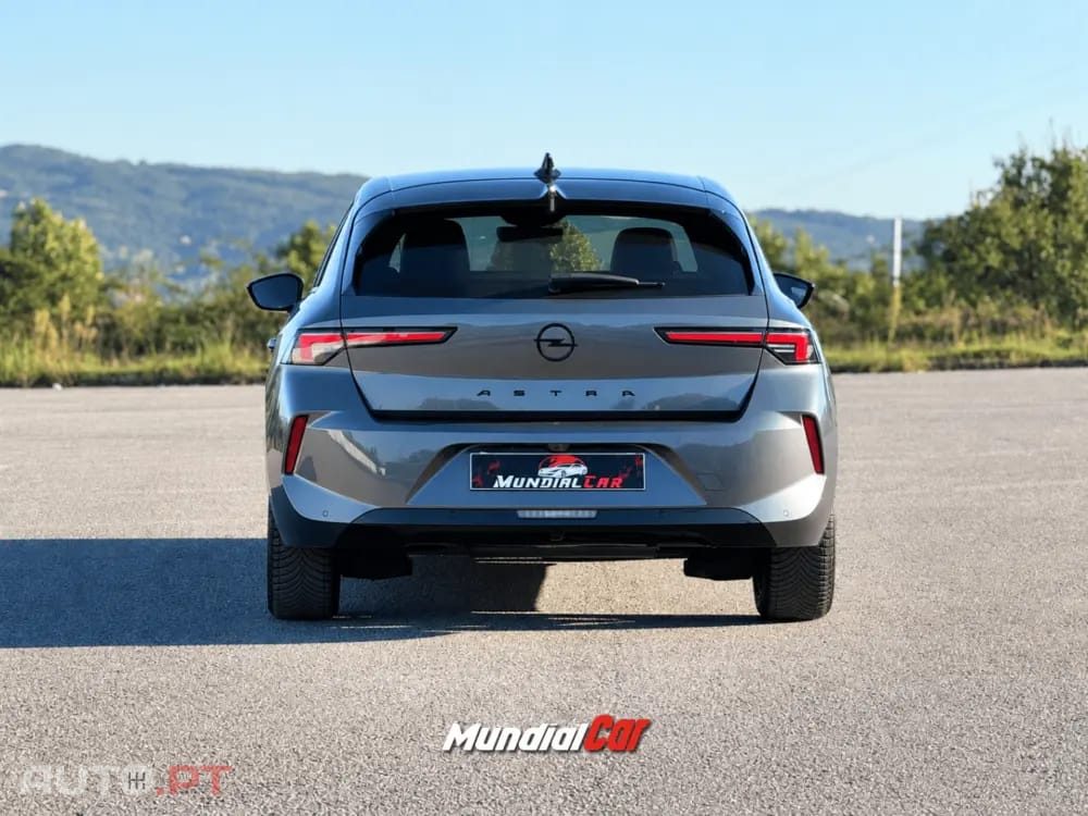 Opel Astra 1.2 T GS Line