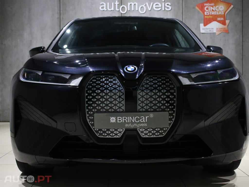 BMW iX xDrive 40 Pack Desportivo