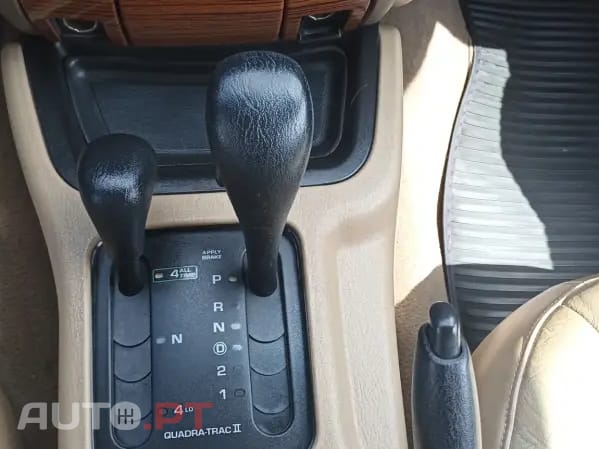 Jeep Grand Cherokee 4.0 Official