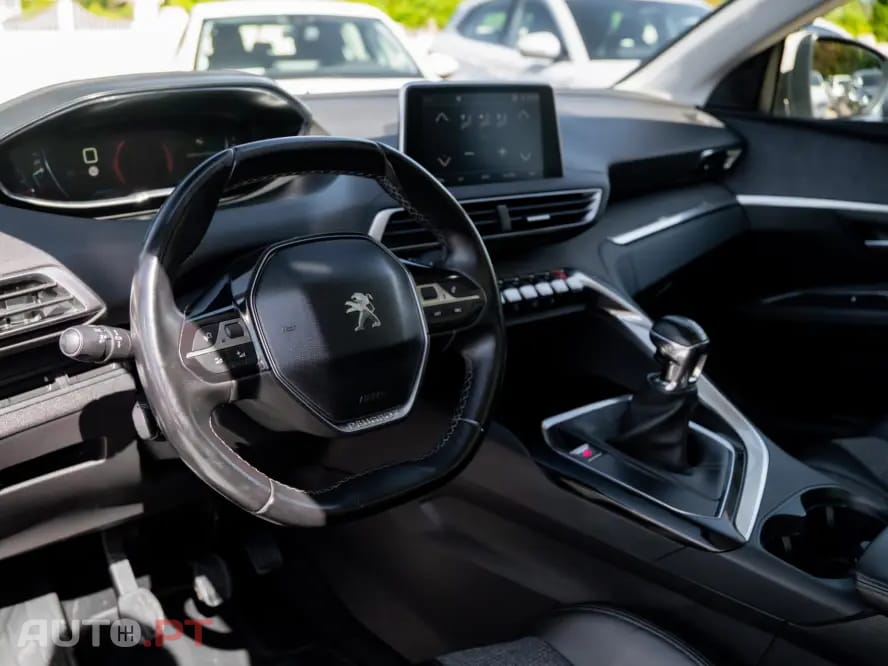 Peugeot 5008 1.5 BlueHDi Allure Pack