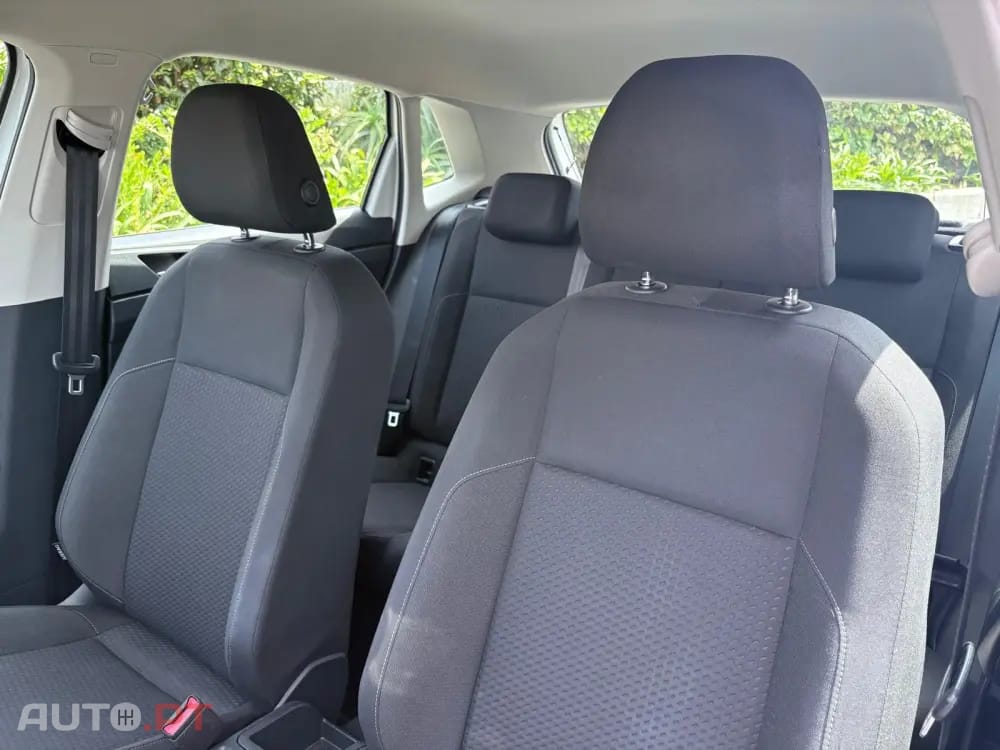 Volkswagen Polo 1.0 Confortline