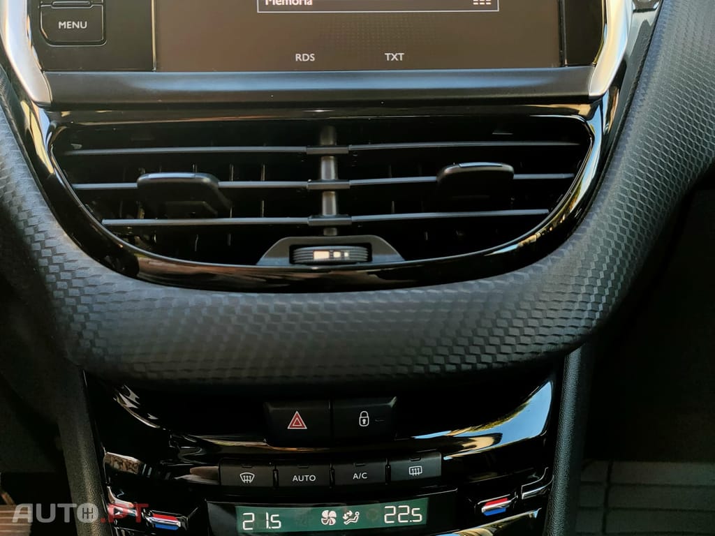 Peugeot 208 1.6 Blue HDi