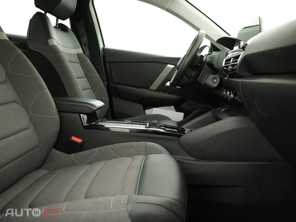 Citroen C4 C4 1.2 PureTech Plus EAT8