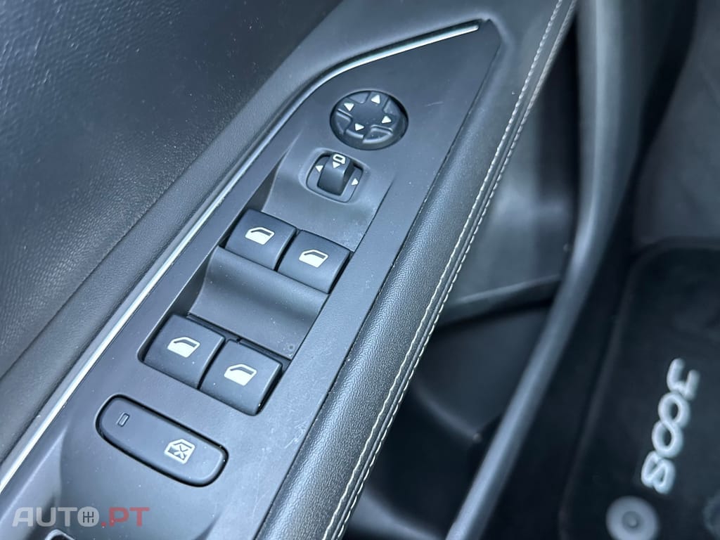 Peugeot 3008 1.2 PureTech Allure EAT8