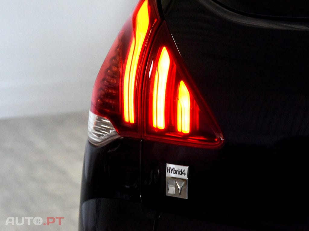 Peugeot 3008 2.0 HDi Hybrid4