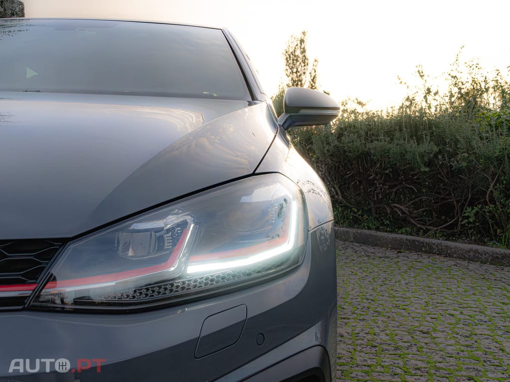 Volkswagen Golf 2.0 TSI TCR DSG