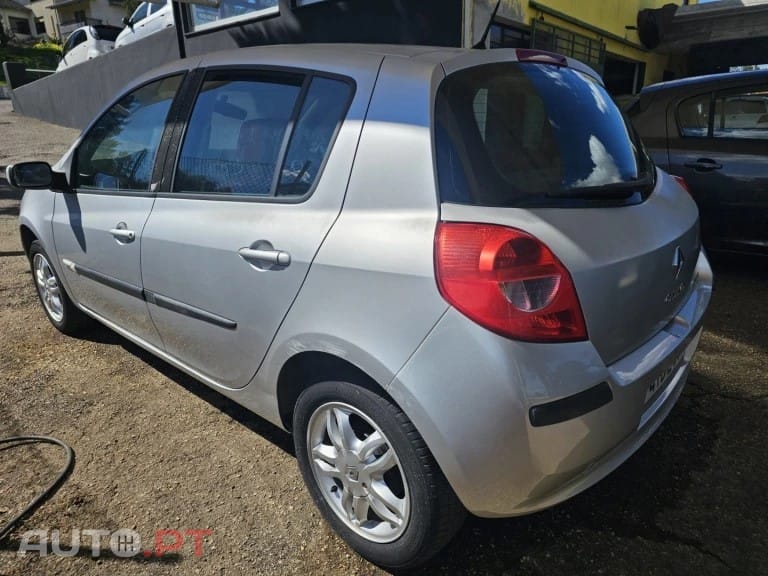 Renault Clio 1.2 16V Rip Curl