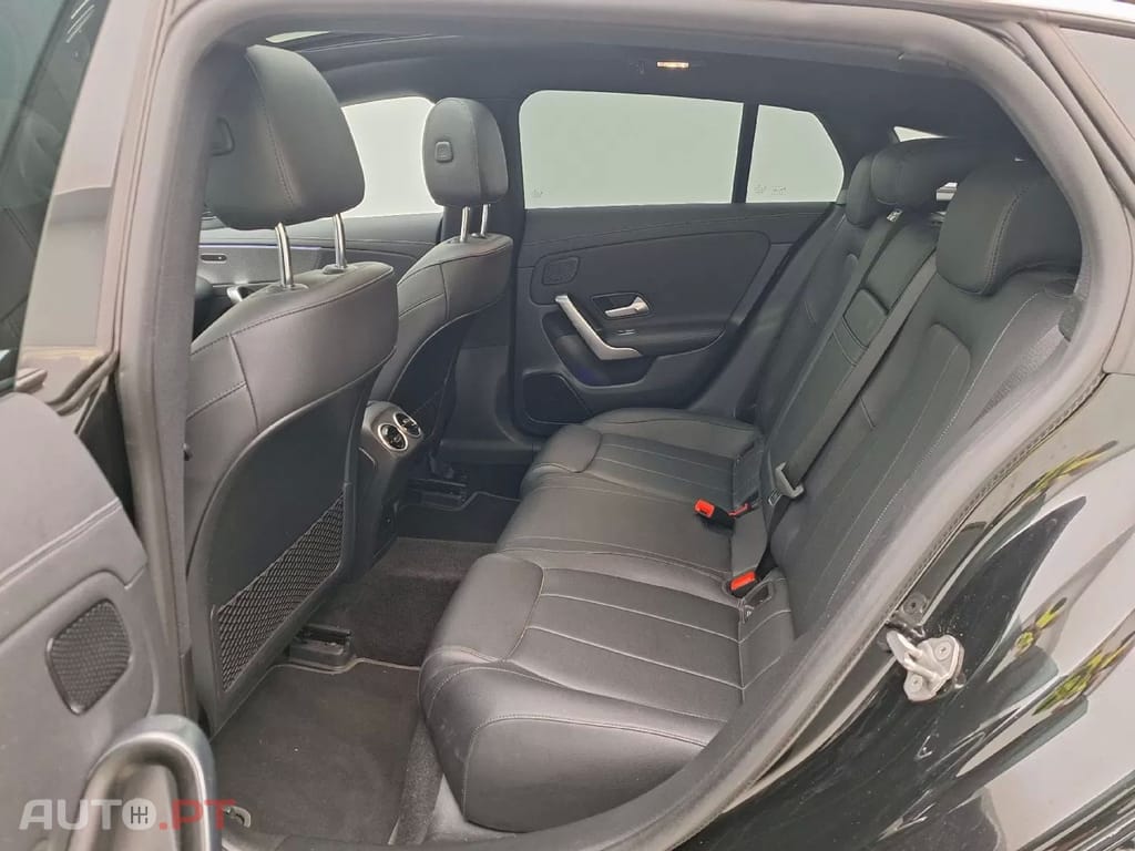 Mercedes-Benz CLA 250 250e Luxury