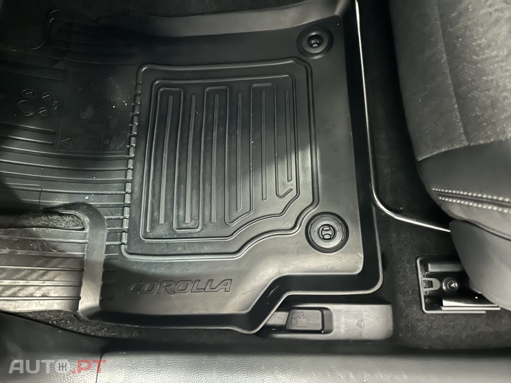 Toyota Corolla 1.8 Hybrid Exclusive