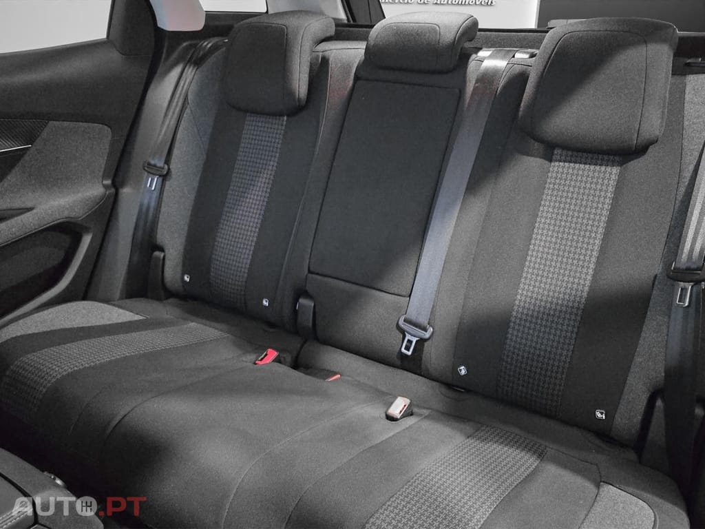 Peugeot 3008 1.5 BlueHDi Allure EAT8