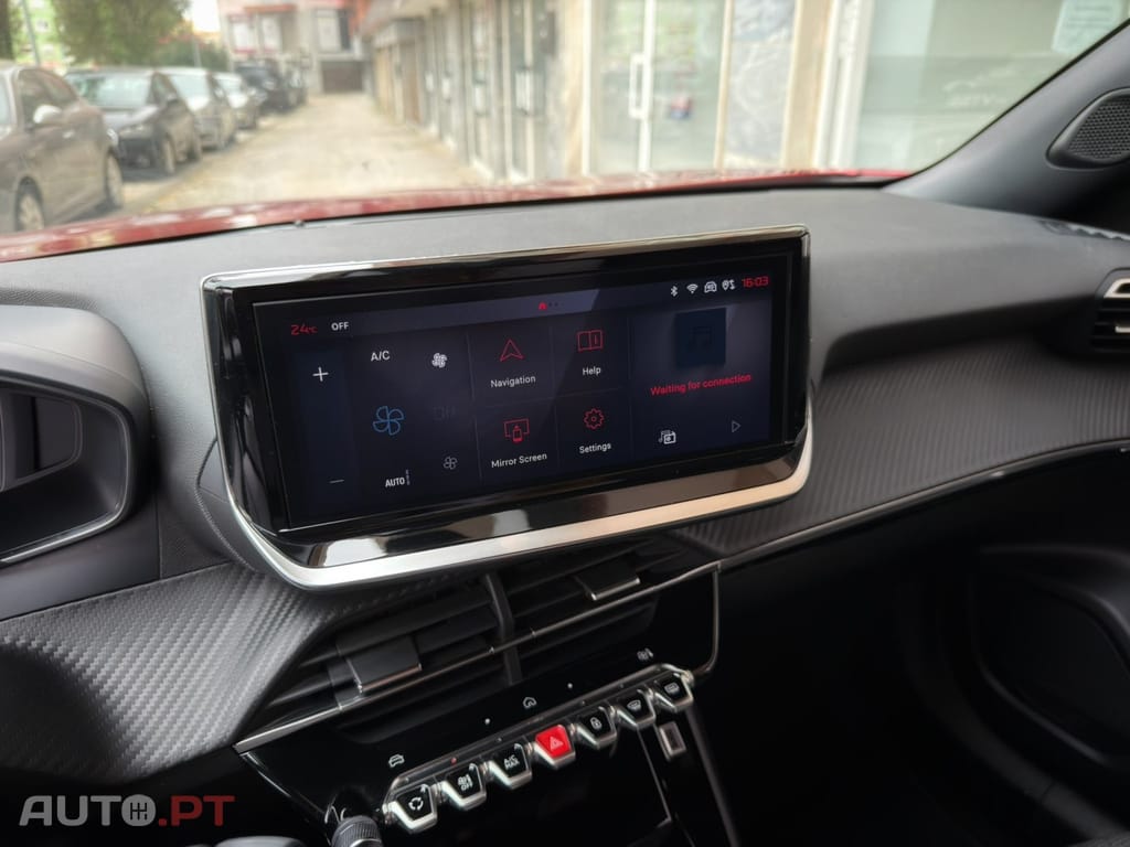 Peugeot 2008 PureTech 130 EAT8 GT