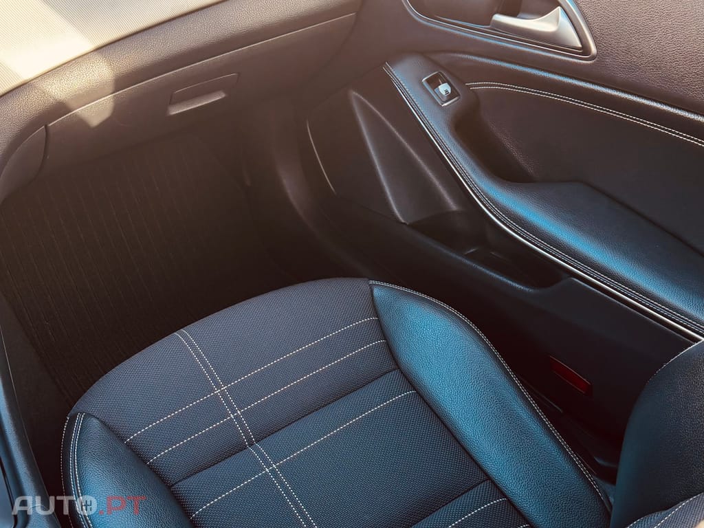 Mercedes-Benz CLA 220 CDi Urban Aut.111g