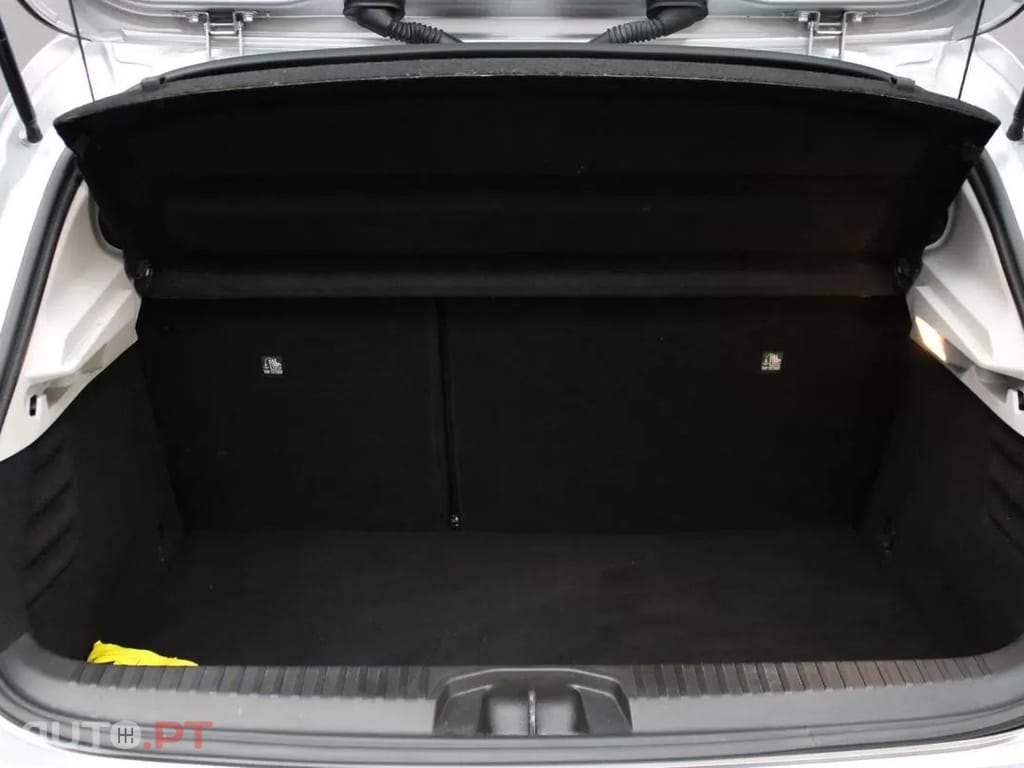 Renault Clio other_Outro