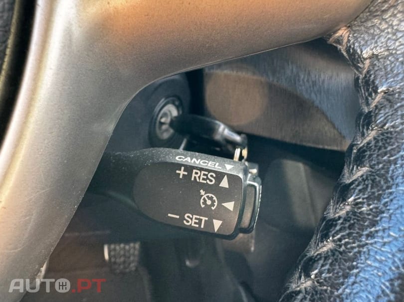 Toyota Yaris 1.33 VVT-i Sport+Navi