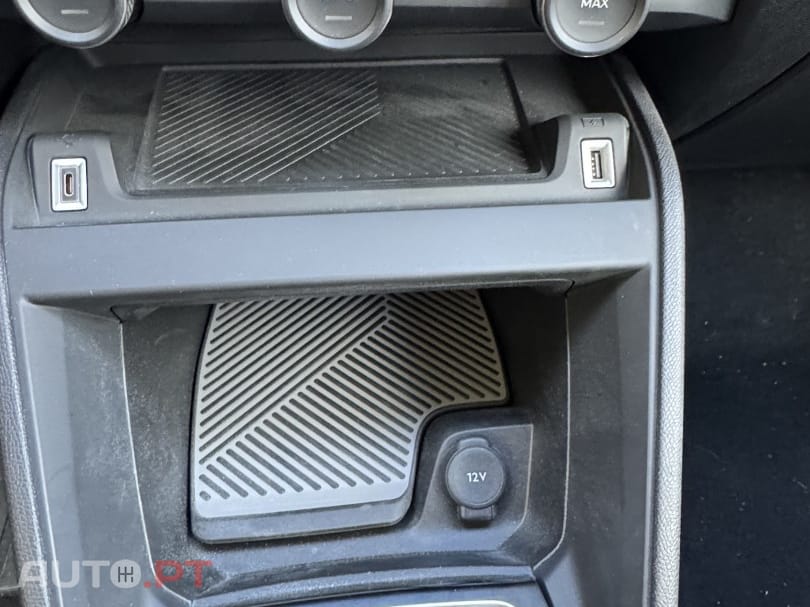 Citroen C4 1.2 PureTech Plus EAT8