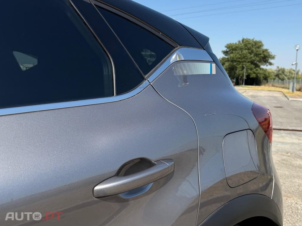Renault Captur E-TECH 160 INTENS