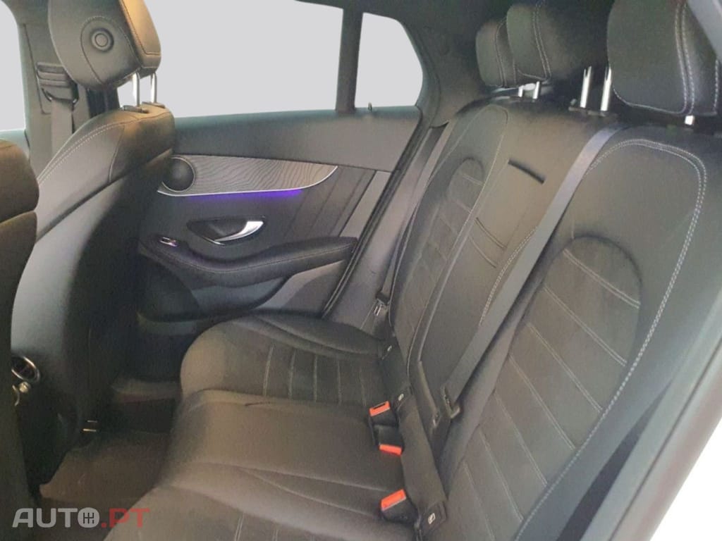 Mercedes-Benz GLC 300 I.V.A DEDUTIVEL e 4M Coupe AMG 