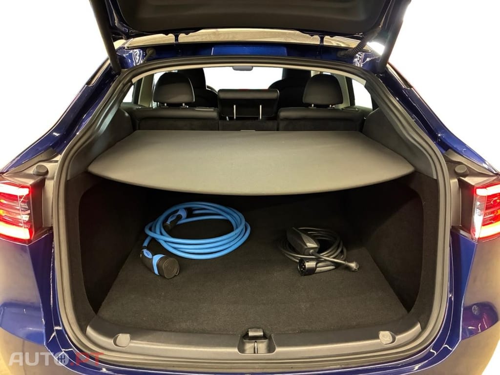 Tesla Model Y Standard RWD