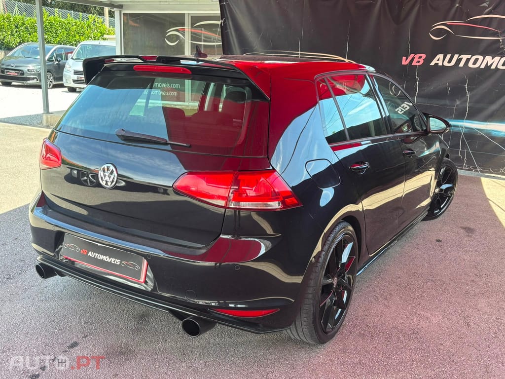 Volkswagen Golf 1.6 TDi BlueMotion Confortline