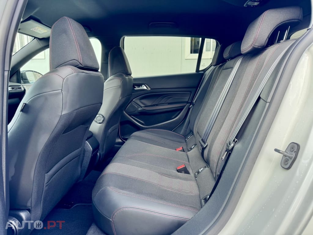 Peugeot 308 1.2 PureTech GT Line EAT8